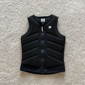 Follow Wake Vest